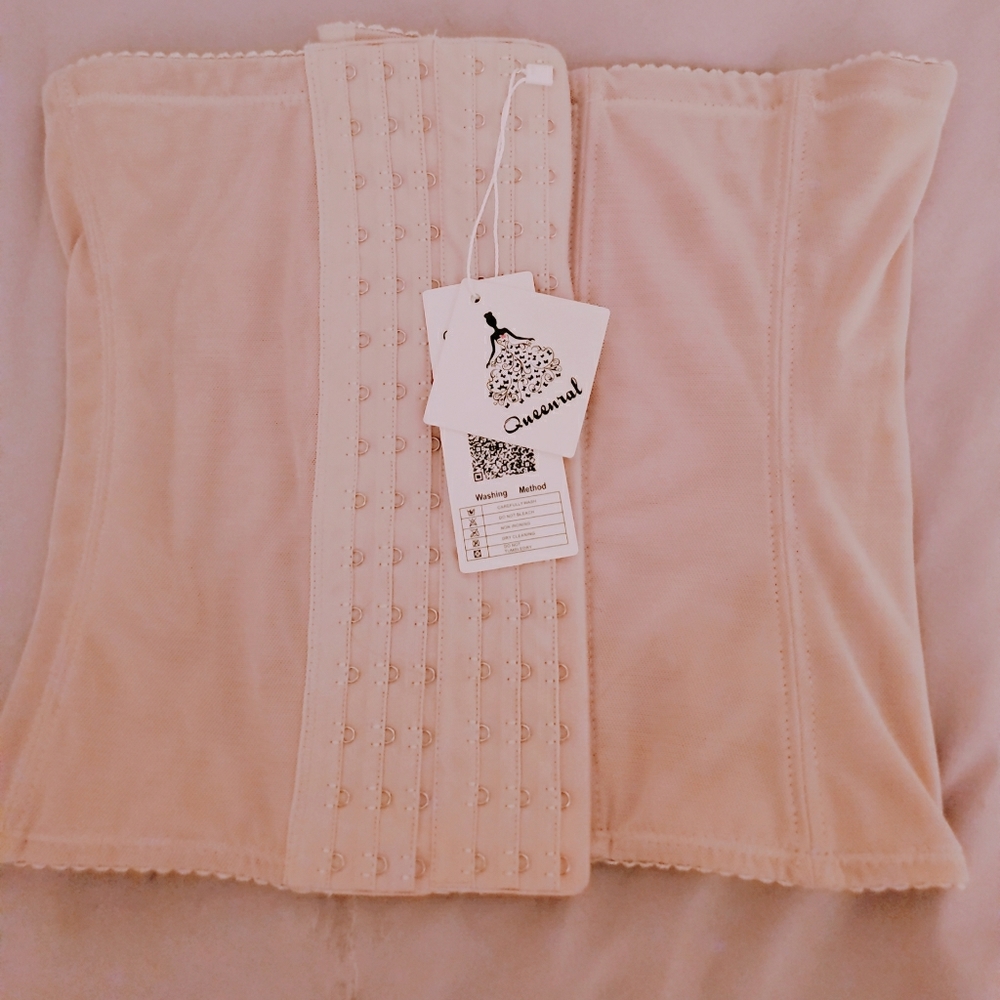 New with tags beige corset